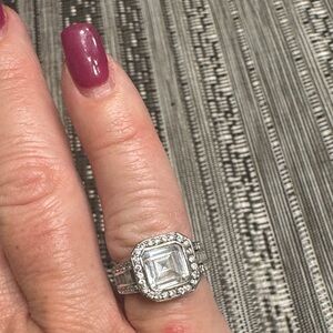 Elegant Silver Square-Cut Ring